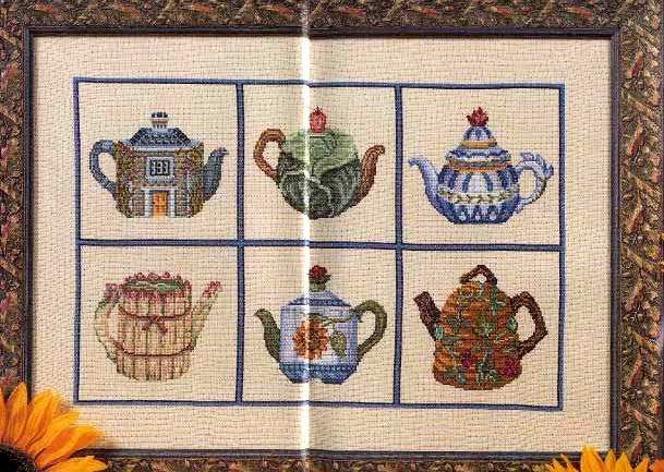 cross stitch picture portraying cute teapots (1)