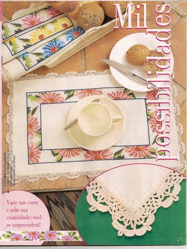 cross-stitch placematwith pinl flowers (1)