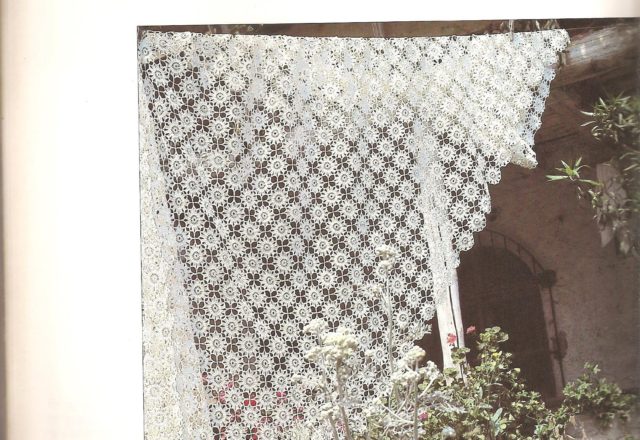 curtain crochet rosettes (1)