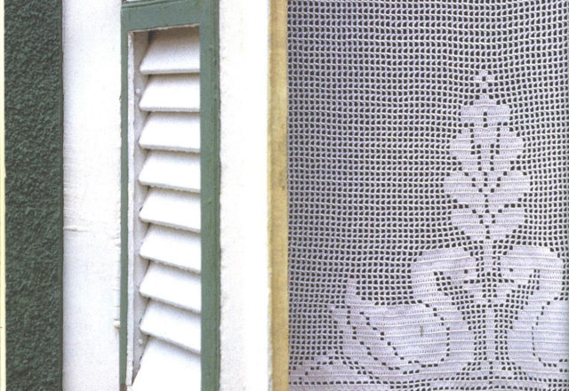 curtain filet swans (1)