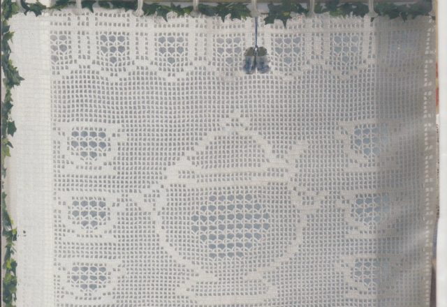 curtain filet teapot cups (1)