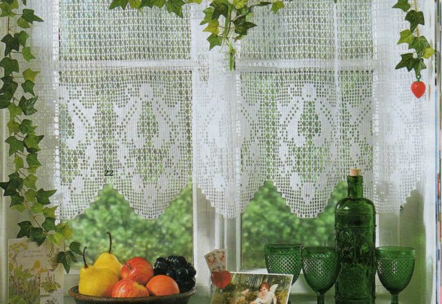 curtain valance filet bluebells (1)