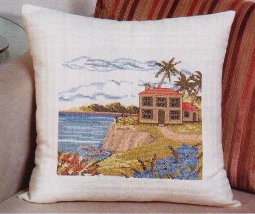cushion cross stitch house by the sea (1)