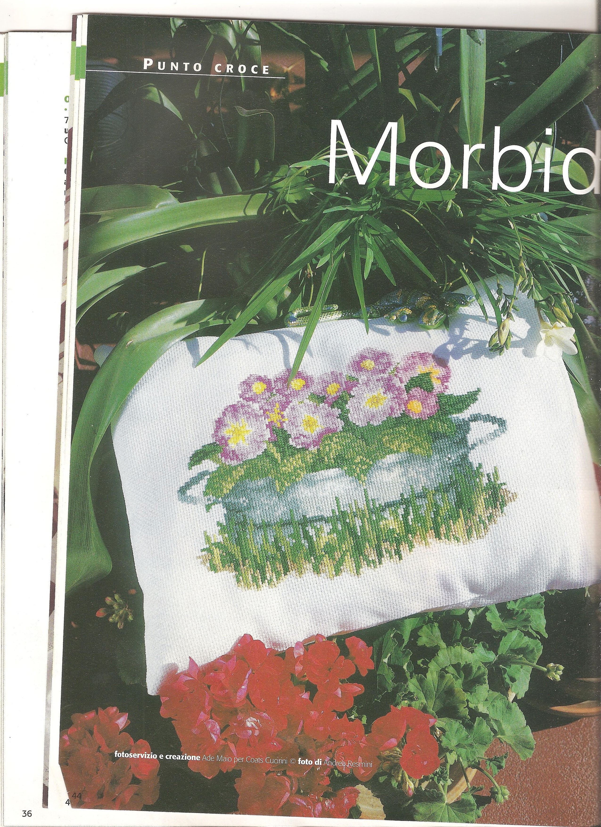 cushion pot with flowers (1)