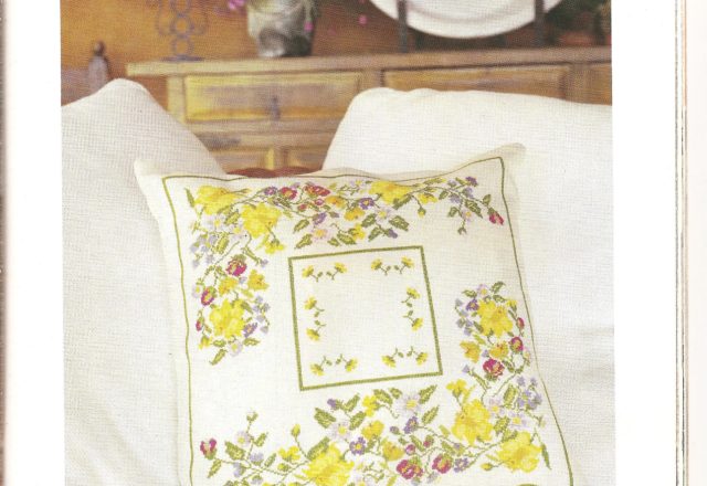 cushion with a cascade of flowers (1)