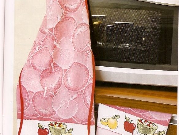 dishtowels with fruit salad and apples (1)