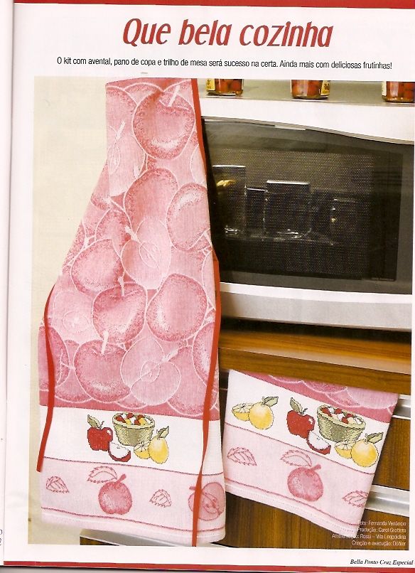 dishtowels with fruit salad and apples (1)