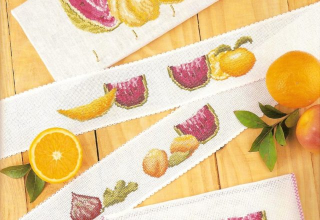 dishtowels with watermelon and melon cross stitch (1)