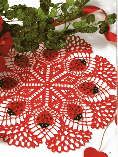 ladybirds round crochet doily (1)