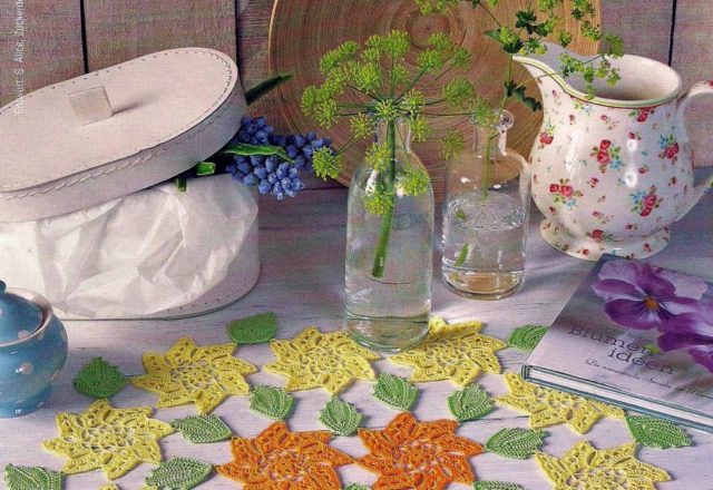 oval or round doily flowers and leaves (1)