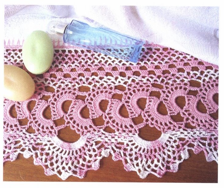 pink crochet top border (1)