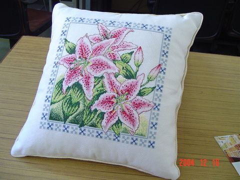 pink lily cushion (1)
