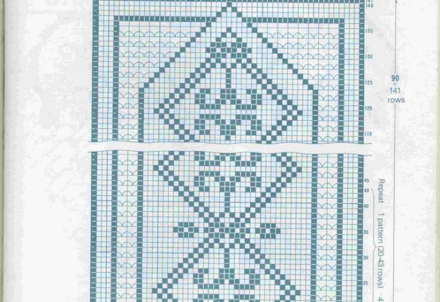 rhumbus filet table runner