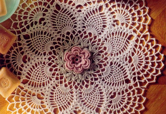 round crochet doily with rose middle (1)