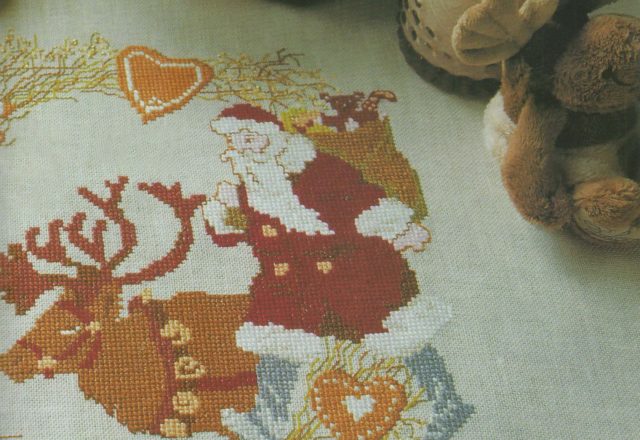 santa claus reindeer and gingerbread men (1)