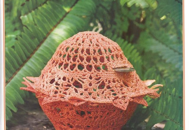 starched crochet piggy bank (1)