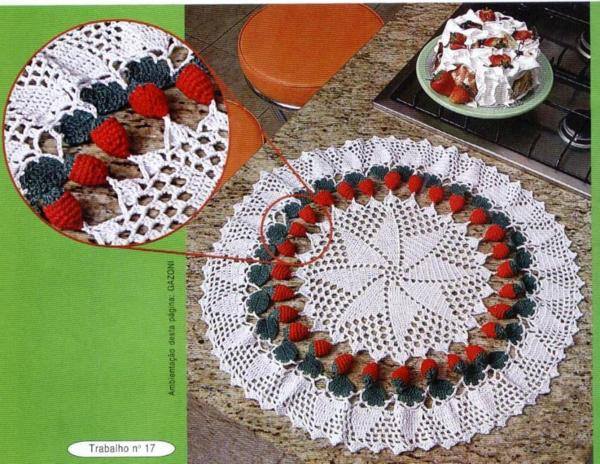 strawberry crochet doily (1)