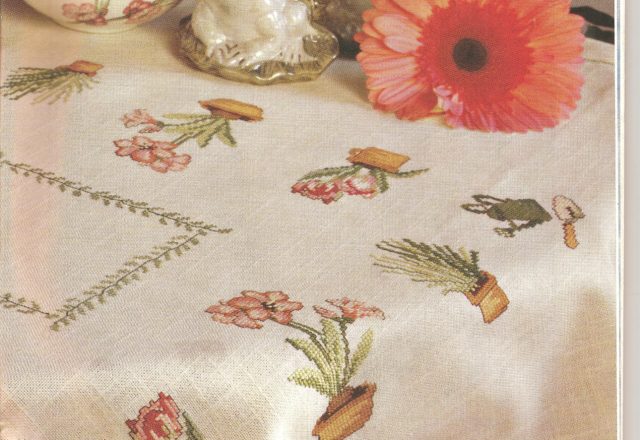 tablecloth flower pots (1)