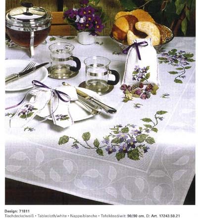 tablecloth violets flowers (1)