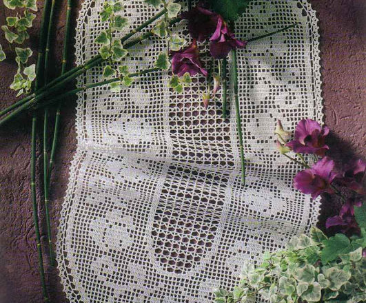 white Oval doily filet