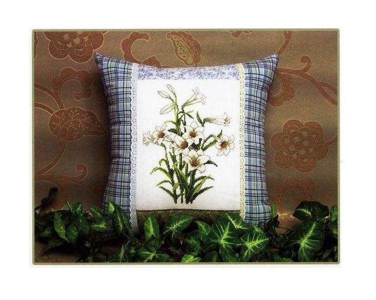 white lily cushion (1)